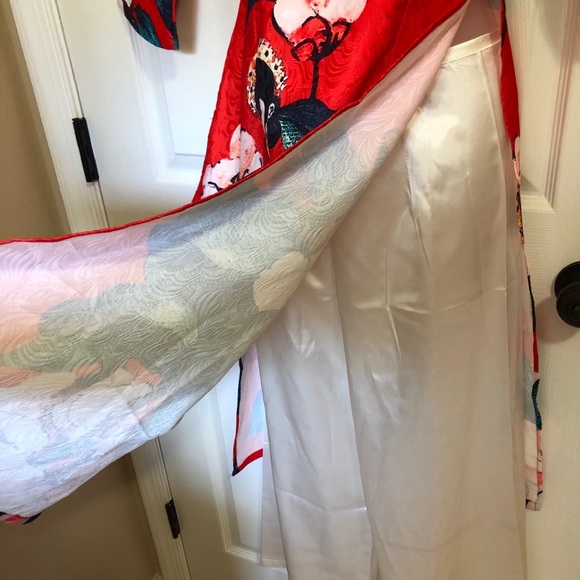 Vietnamese Ao Dai Red Dress with White Pants - Picture 7 of 8